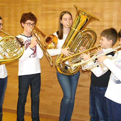 Auch dieses gemischte Blechbläserensemble, eine Seltenheit im „Jugend musiziert“-Wettbewerb, fährt zum Landeswettbewerb nach Mainz. Foto: Musikschule