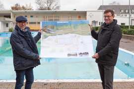 Sebastian Schön und Werner Bonertz präsentieren die Pläne für das neue Nordbad.