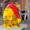 Elefant in Stadtfarben und mit Trier-Motiven