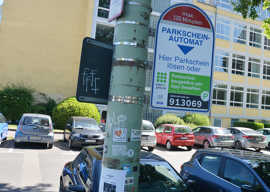 Hinweisschild auf dem Parkplatz Augustinerhof.