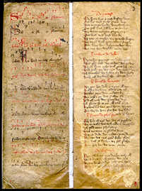 Dieser Teil der Handschrift zeigt den Beginn des Legendenspiels. Links ist ein zweistimmiger Gesang zu sehen. Die Oberstimme ist in roter Tinte notiert, die Unterstimme in schwarzer. Rechts erscheinen Redeteile verschiedener Mitspieler.