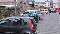Parken auf dem Domfreihof
