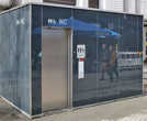 So oder so ähnlich wie auf diesem Beispielbild aus der Krebsgasse in Köln könnte die öffentliche Toilettenbox mit Behinderten-WC am Brunnenhof aussehen. Foto: Stadt Köln