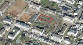 Das Luftbild des Gneisenauviertels zeigt die Mietergärten im Zentrum. Fünf rot markierte Parzellen werden ab Oktober geräumt.