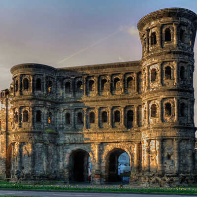 Die Reiseroute „Ancient Journey“ rückt die Porta Nigra und die anderen Trierer Welterbestätten weltweit in ein gutes Licht. Foto: Rheinisches Landesmuseum/Th. Zühmer