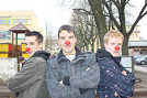 Dominic Haupers, Tim Charles und Jan-Hendrik Schiffmann (v. l.) wurden in einem Workshop zu Clowns ausgebildet.