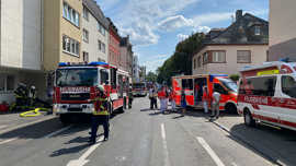 Mehrere Fahrzeuge der Feuerwehr und des Rettungsdienstes waren in der Bismarckstraße im Einsatz.