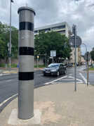 Auch der Ampelblitzer an der Kreuzung Kaiser-/Hindenburgstraße ist diese Woche im Testbetrieb. Rotlichtsünder werden zwar geblitzt, erhalten aber keinen Brief und kein Bußgeld.