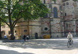 Der Bischof-Stein-Platz am Trierer Dom