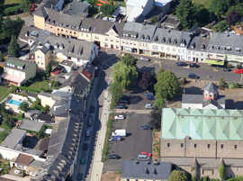Luftbild: Der Ortskern von Alt-Heiligkreuz