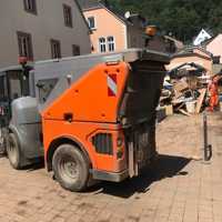 Kehrmaschine der Stadtreinigung in Ehrang