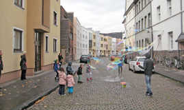 Spielaktion in der Weidegasse