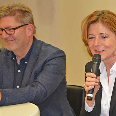 Ministerpräsidentin Malu Dreyer im Gespräch mit Peter Reinhart, stellvertretender Chefredakteur des Trierischen Volksfreunds.