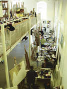 Blick in die Ateliers im früheren Schlachthof in der Aachener Straße bei einem Malkurs von Joe Allen. Foto: Kunstakademie