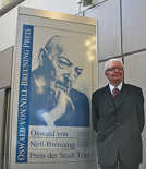 Seit 2003 würdigt die Stadt mit einem Preis das epochale Lebenswerk Nell-Breunings. Hans-Jochen Vogel erhielt ihn 2009.