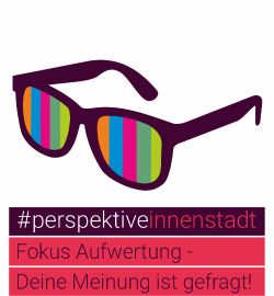 Grafik: Vielfarbige Brille mit Schriftzug Perspektive Innenstadt