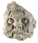 Detail der Replik eines Maskenkapitells aus dem Trierer Dom. Foto: Museum am Dom