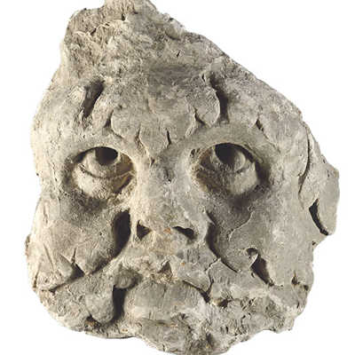 Detail der Replik eines Maskenkapitells aus dem Trierer Dom. Foto: Museum am Dom