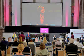 Podium des Digitalforums. Foto: Staatskanzlei RLP/Tittl