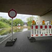 Die Unterführumg Im Speyer, eine zentrale Verbindungsstraße nach Euren, ist wegen Überflutung gesperrt.