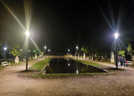 Am Wasserband im Palastgarten wurden sechs neue Leuchten aufgestellt.