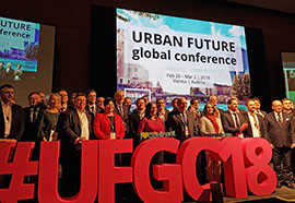 Die Oberbürgermeister und Bürgermeister aus der ganzen Welt diskutierten auf der dreitägigen Konferenz unter anderem über Mobilität, Stadtplanung, Kommunikation und Ressourcenschonung. Die Oberbürgermeister und Bürgermeister aus der ganzen Welt diskutierten auf der dreitägigen Konferenz unter anderem über Mobilität, Stadtplanung, Kommunikation und Ressourcenschonung.