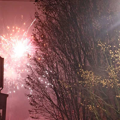 Feuerwerk – wie hier in Trier-Süd – ist an Silvester üblich. Am Hauptmarkt wird es jedoch gegebenenfalls eingeschränkt.