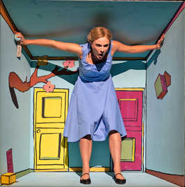 Anna Pircher spielt die Titelrolle in Alice im Wunderland
