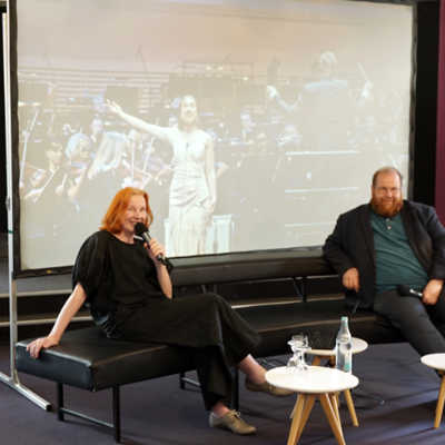 Intendant Lajos Wenzel, Architektin Andrea Jürges und Kulturdezernent Markus Nöhl bei der zweiten Ausgabe des Theater Talks.