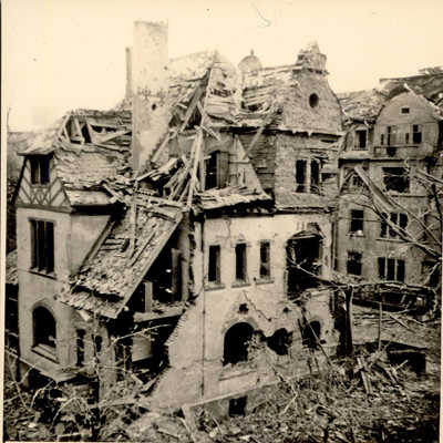 Die Luftangriffe im Dezember 1944 zerstörten jeweils in wenigen Minuten viele Häuser und Wohnungen. Foto: Stadtarchiv