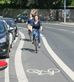 Radfahrstreifen in der Mustorstraße