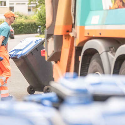 Weil die Gebührensätze innerhalb des Zweckverbands A.R.T. angeglichen werden sollen, sinken die Müllgebühren in Trier zum 1. Januar 2024 um durchschnittlich 15 Prozent. Foto: A.R.T