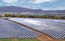 Durch eine Beteiligung am Freiland-Solarpark Föhren können Privatkunden Umweltengagement und Rendite verknüpfen. Foto: SWT