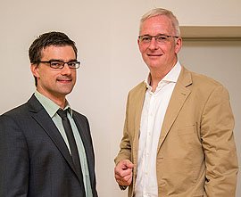 Michael Sohn, Geschäftsführer von Quattropole, bei OB Wolfram Leibe.
