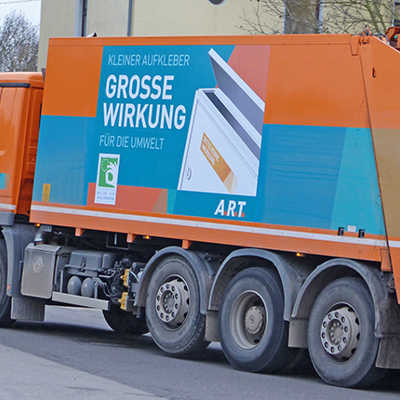 33 Abfallsammelfahrzeuge werben in Trier und im Landkreis Trier-Saarburg für den Aufkleber „Bitte keine Werbung“. Foto: A.R.T.