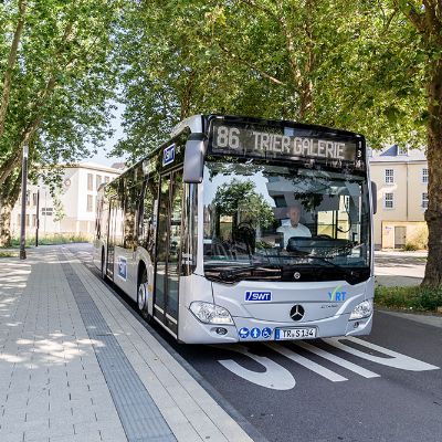 Linienbus der SWT-Verkehrsbetriebe.