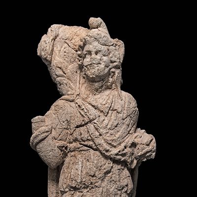 Das gut erhaltene Relief des Cautes wurde jetzt bei Ausgrabungen auf dem Gelände künftigen Hautptfeuerwache in Trier entdeckt. Foto: GDKE-Rheinisches Landesmuseum/Landesarchäologie Trier