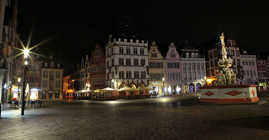 Neu gestaltete Beleuchtung des Hauptmarkts nach dem Lichtmasterplan.