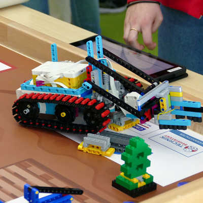 Roboter auf dem Spielfeld