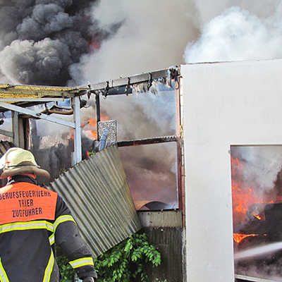 Der Brand einer Schreinerei in der Ottostraße erforderte im Mai 2012 ein Großaufgebot an Einsatzkräften. Insgesamt wurde die Trierer Feuerwehr im vergangenen Jahr 1170-mal alarmiert.