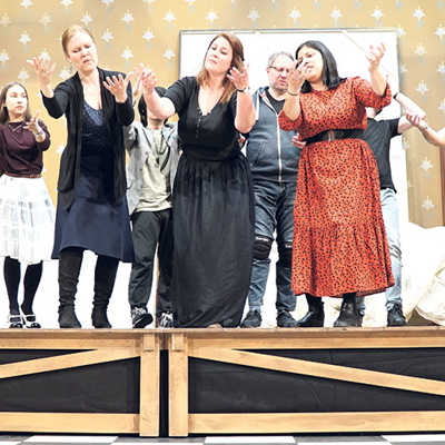 Die Proben für „Ariadne auf Naxos“ laufen – Premiere ist am Samstag, 12. April, im Großen Haus. Foto: Theater Trier