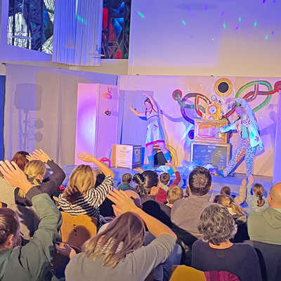 Das Musikstück „Motte will Meer“ setzt sich unterhaltsam und stimmungsvoll mit den Ursachen des grassierenden Plastikmülls in den Ozeanen auseinander. Foto: Lokale Agenda 21