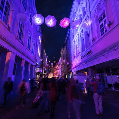 Bei einer der vergangenen Illuminale-Ausgaben war die Neustraße in geheimnisvolles Licht getaucht. Dieses Jahr steht die Porta Nigra im Fokus. 