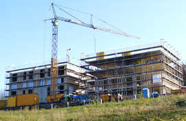 Der Gebäudekomplex im Stadtteil Feyen-Weismark soll im Mai 2018 fertiggestellt werden. 
