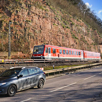 Der zweigleisige Ausbau des Streckenabschnitts zwischen Igel und Wasserbillig (Foto) schließt an die Trierer Westtrasse an und ist ein weiterer Baustein für eine attraktive Zugverbindung nach Luxemburg. 