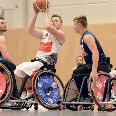 Rollstuhl-Basketball bietet Menschen mit und ohne Behinderung die Möglichkeit, gemeinsam Sport zu treiben. Foto: Emilie Haag