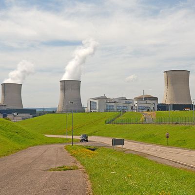 Die vier Atommeiler in Cattenom bilden zusammen das weltweit siebtgrößte Kernkraftwerk. Foto: Achim Lückemeyer / PIXELIO