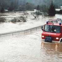Hochwasser der Kyll bei Ehrang 2003