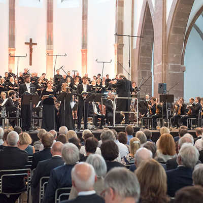 500 Besucher kamen zum Eröffnungs-Chorkonzert des Mosel Musikfestivals in der Abteikirche St. Maximin. Foto: MMF/Rolf Lorig