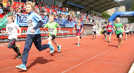 Bei der Laufstrecke von 1500 Metern mussten die jungen Läufer mehrfach die Stadionrunde zurücklegen. Foto: Stadtwerke